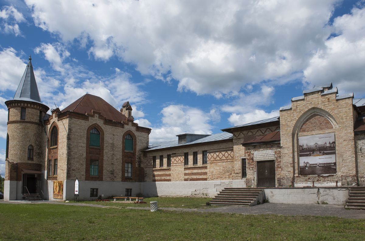 Architectural and park complex of Vladimir Khrapovitsky's estate in Muromtsevo-1