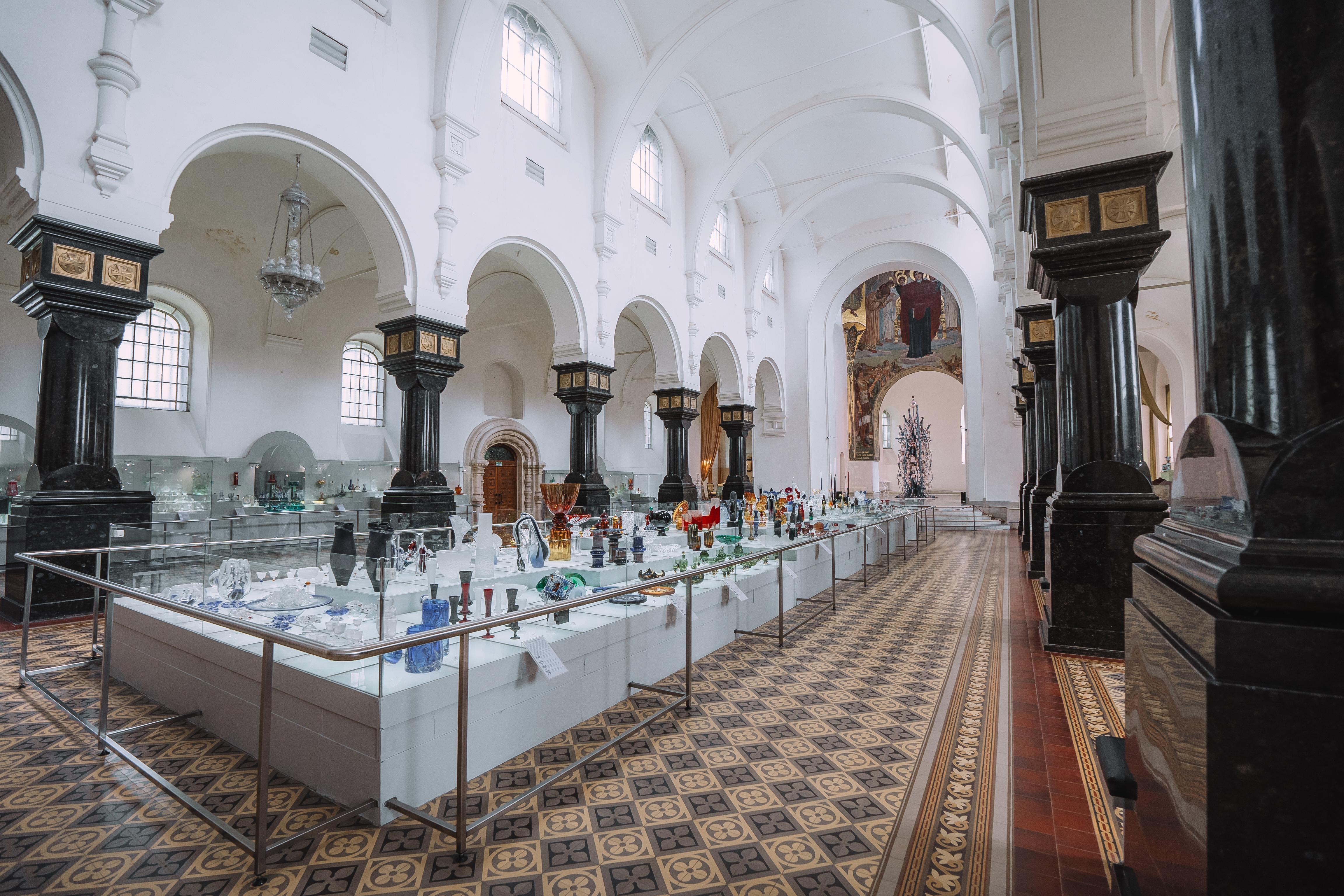 The Maltsovs’ Museum of Crystal-2