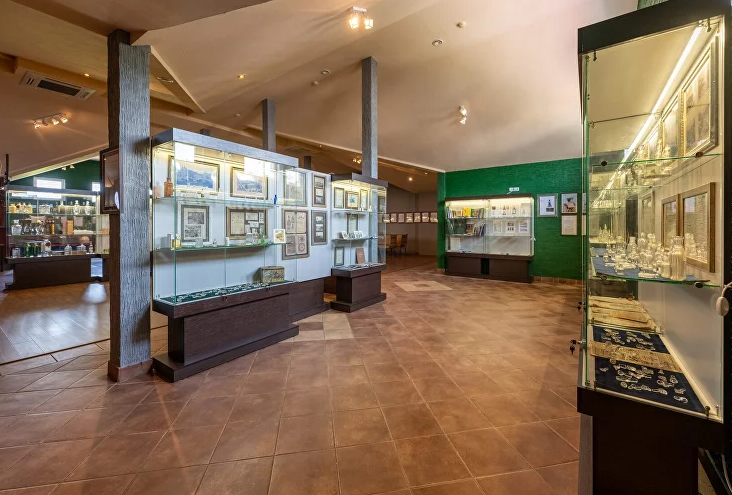 The Perfume and Samogon (Moonshine) Museum-2