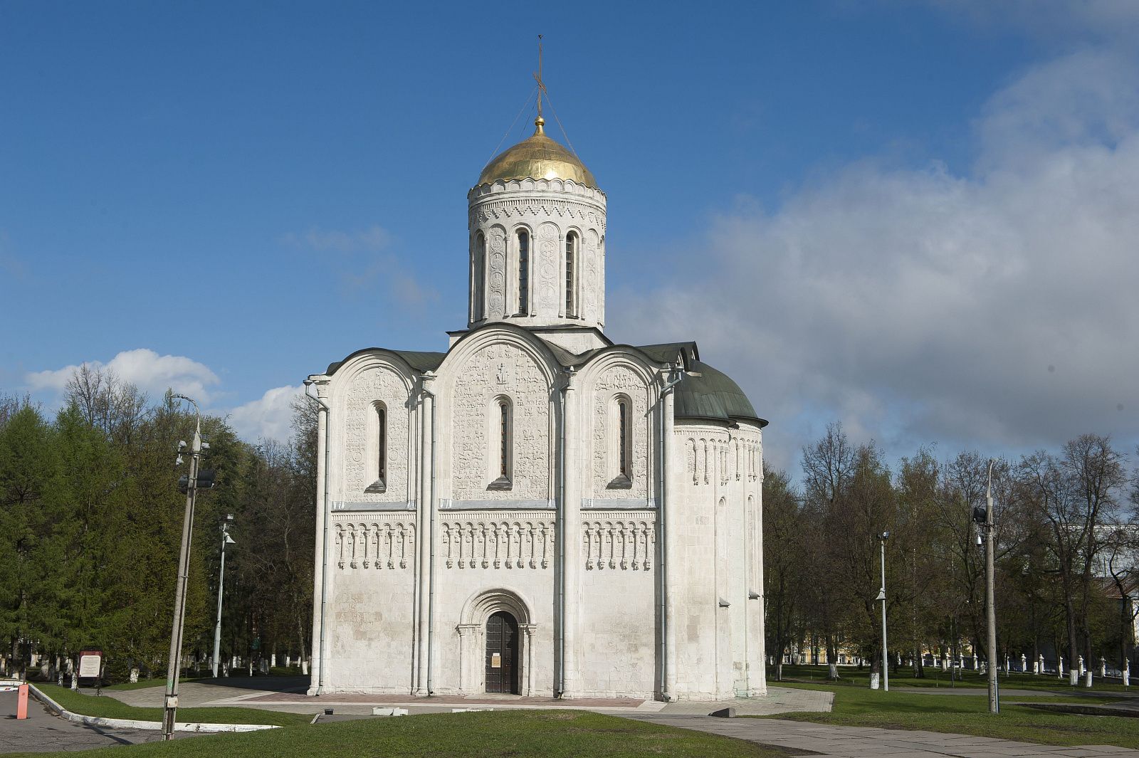 Dmitrievsky Cathedral-1