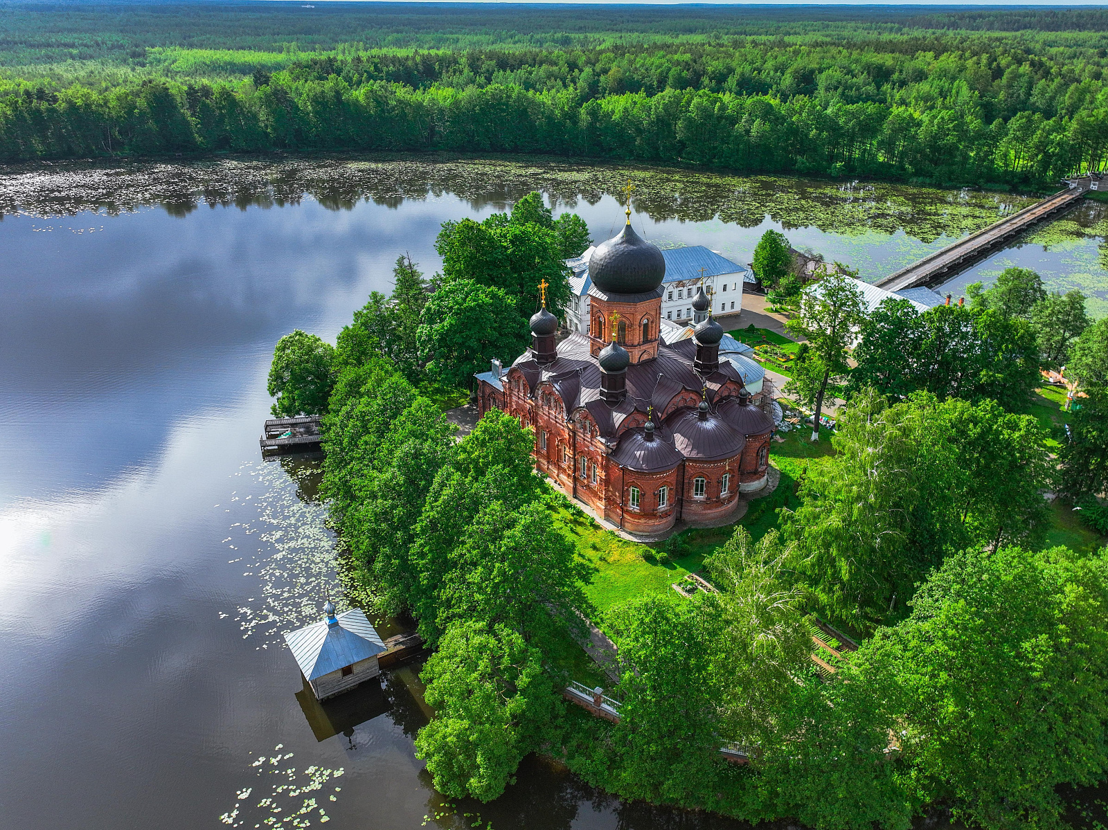Svyato-Vvedenskaya Island Hermitage-1
