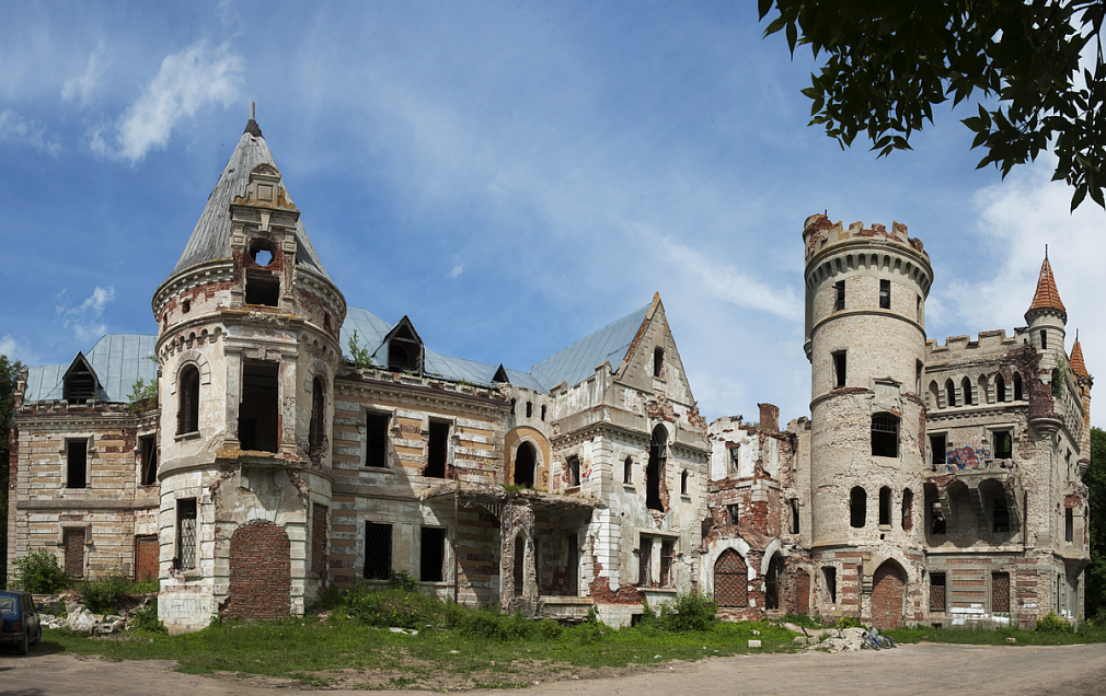 Architectural and park complex of Vladimir Khrapovitsky's estate in Muromtsevo