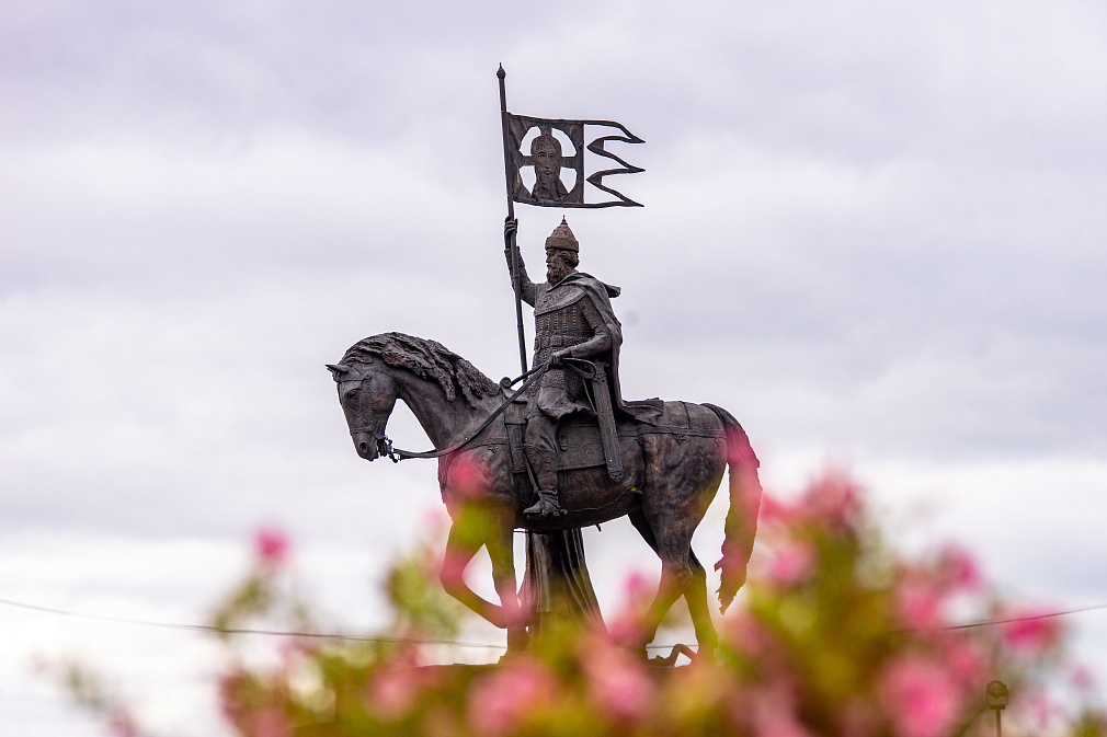 Monument to Prince Vladimir and St. Theodore