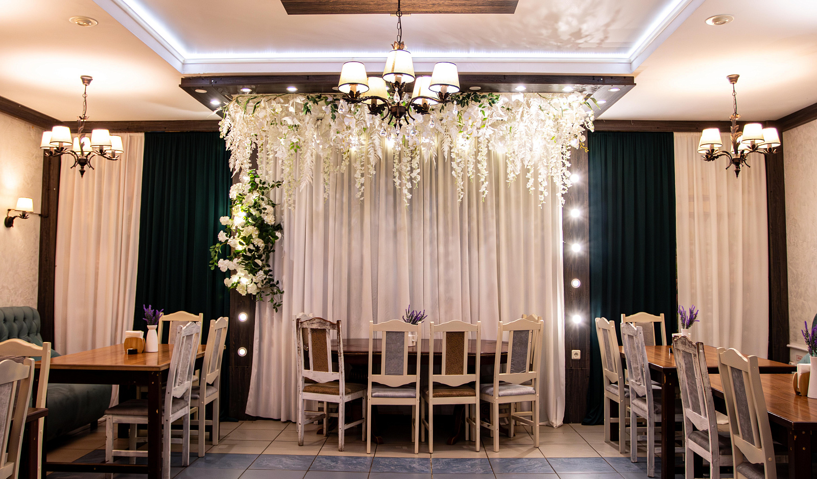 Karetnyy dvor Cafe