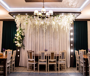 Karetnyy dvor Cafe