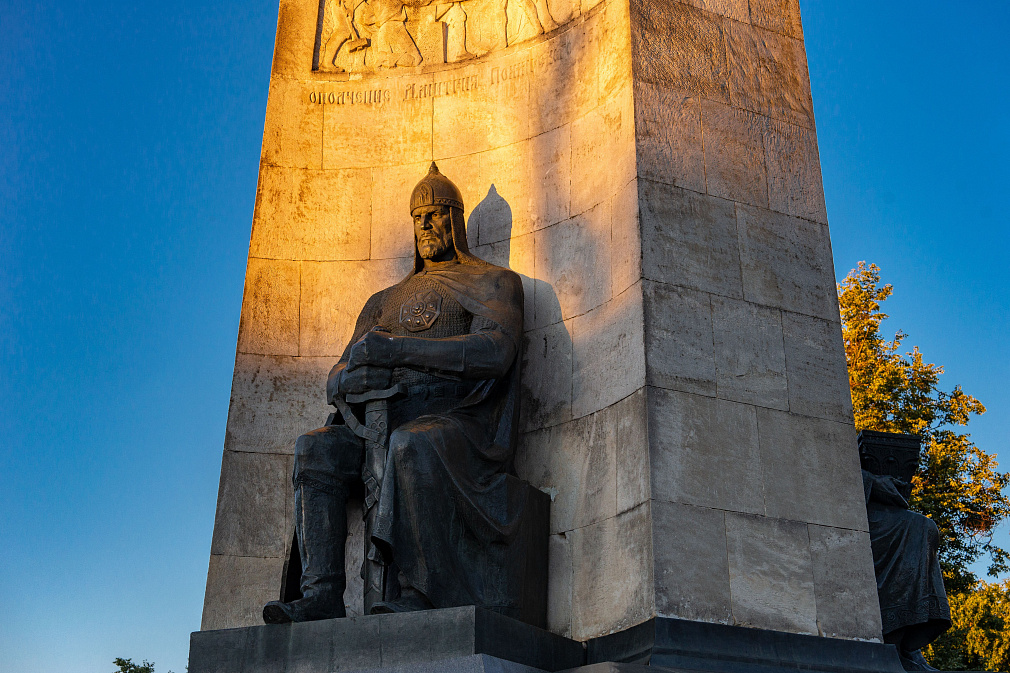 Monument in Honour of the 850th Anniversary of the City of Vladimir