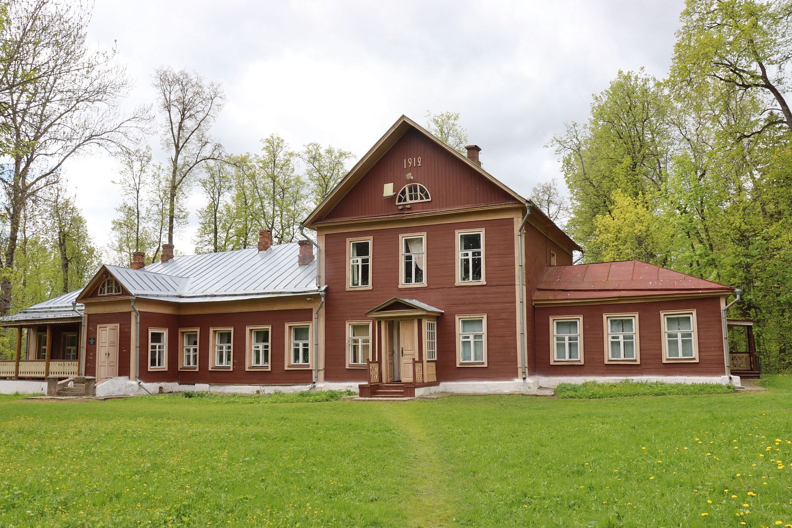 N.E. Zhukovsky's Estate Museum-0