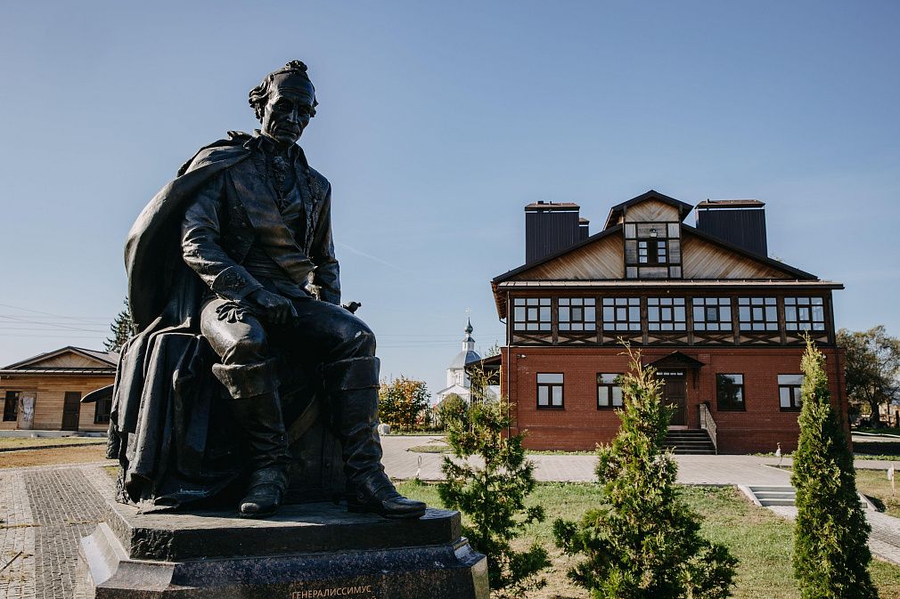 Monument to Alexander Suvorov in the village of Kistysh