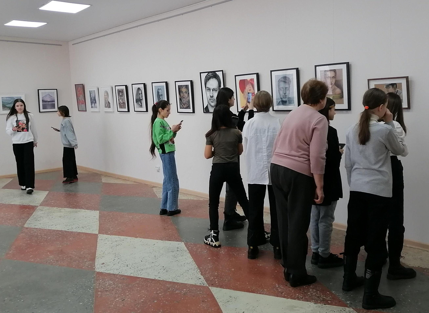 Выставка «Семейная симфония»