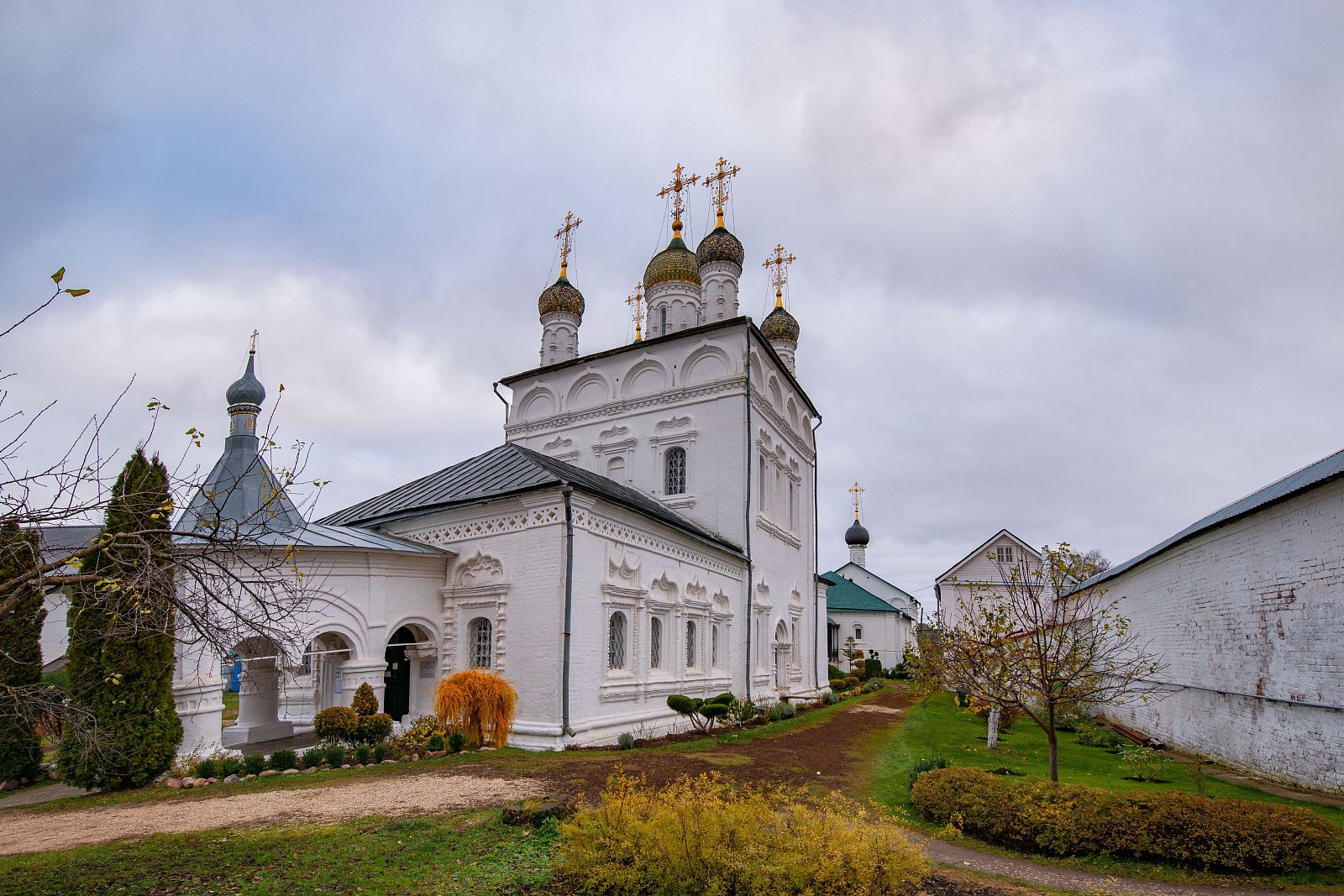 Svyato-Sretensky Convent-1